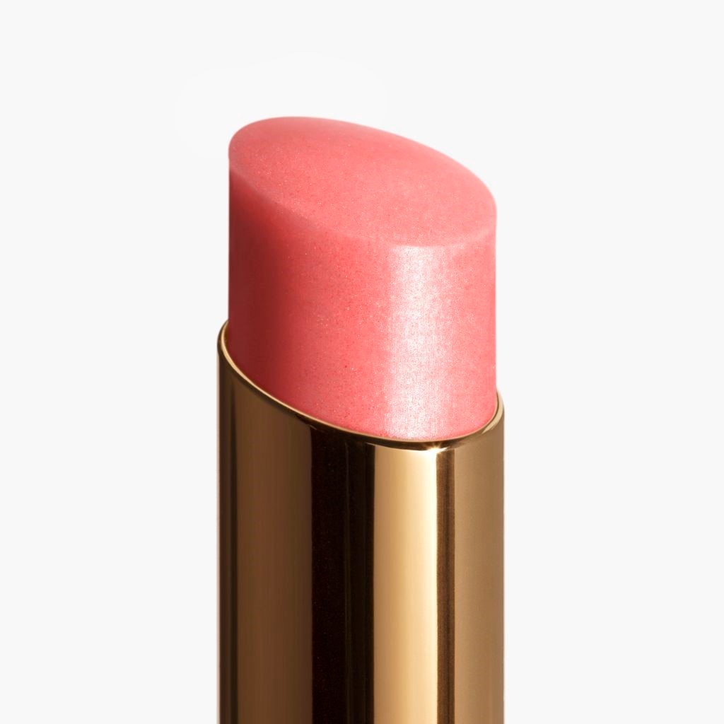 EL BÁLSAMO CON COLOR HIDRATANTE, CON UNA INTENSIDAD A MEDIDA, PARA UNOS LABIOS MÁS BELLOS DÍA TRAS DÍA