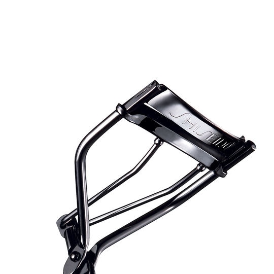 EYELASH CURLER