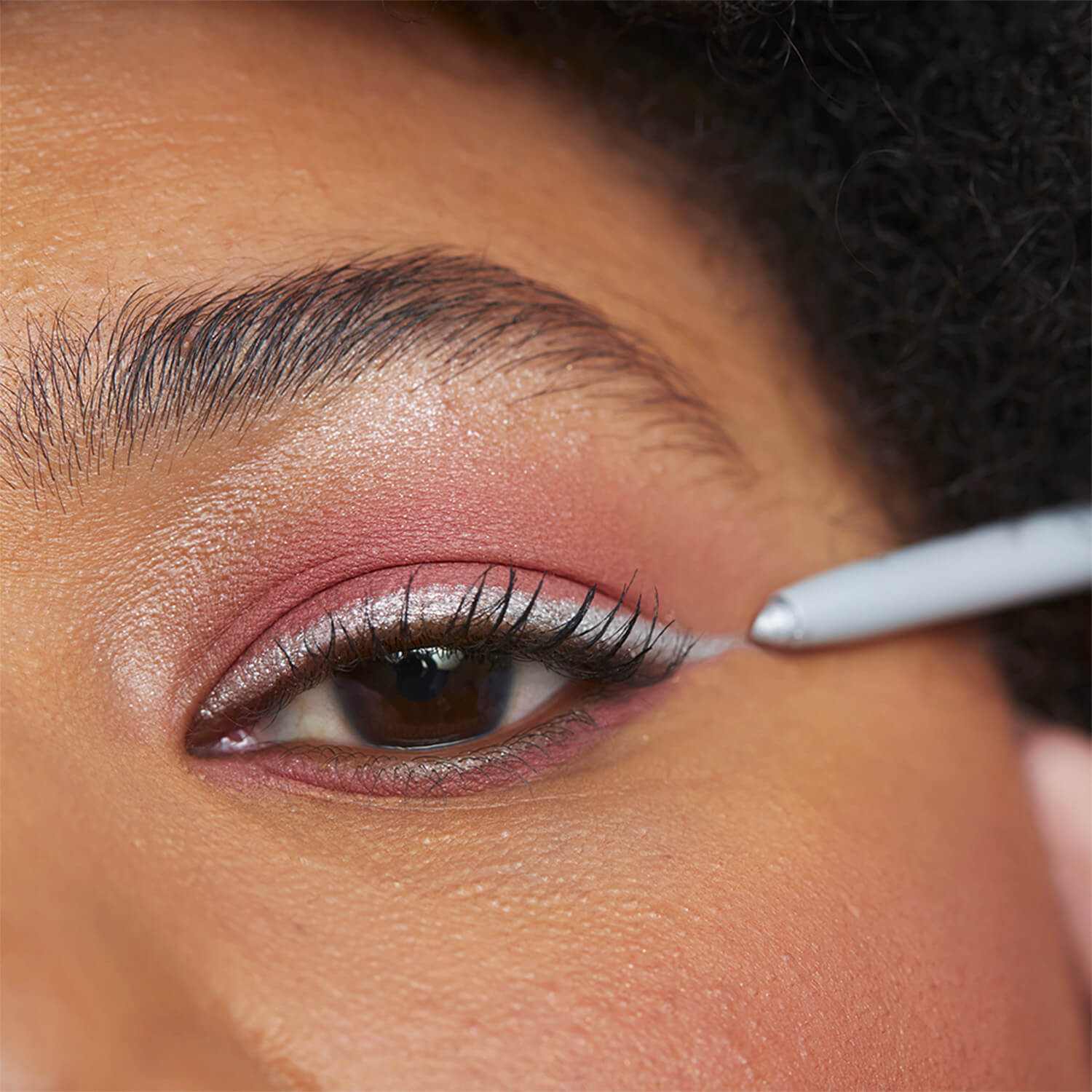 THE 24H AUTOMATIC EYE PENCIL (DELINEADOR DE OJOS)